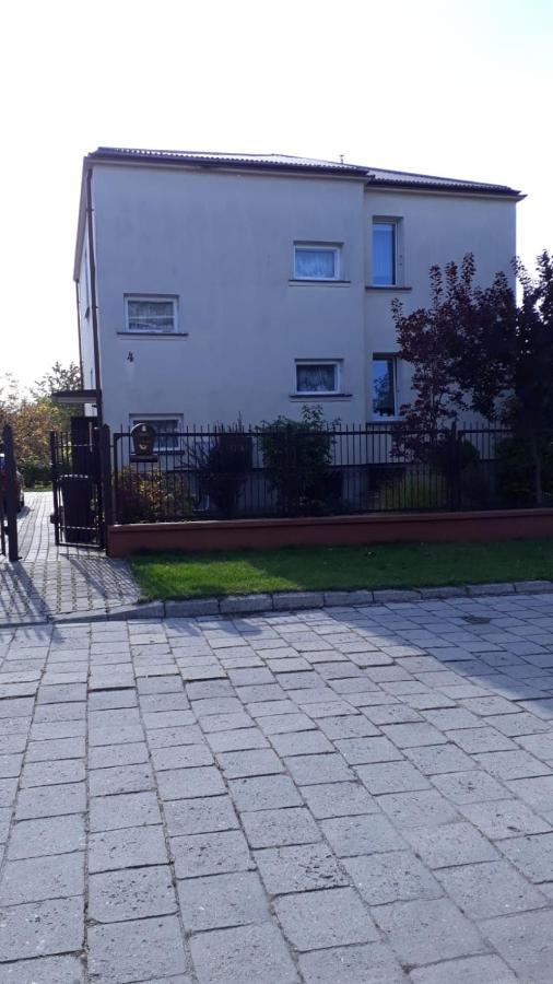 Apartament Z Ogrodem Harcerska 4 Zamość Exterior foto